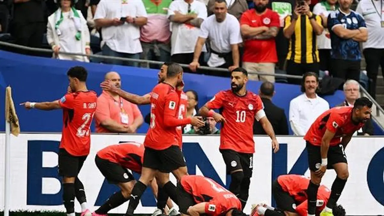 متى تلعب مصر أمام أستراليا في دور الـ 32 بكأس العالم؟